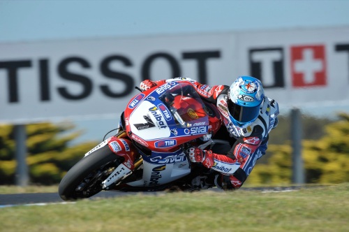 Carlos Checa se impone!!! Carlos-checa-ducati-sbk-superbikes-australia-2012-5