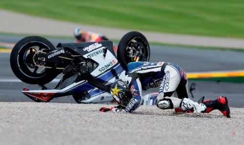 Jorge Lorenzo Yamaha M1 MotoGP Valencia caída