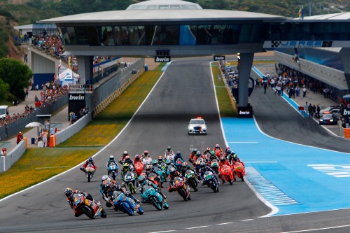 Salida de la carrera de Moto3 en Jerez